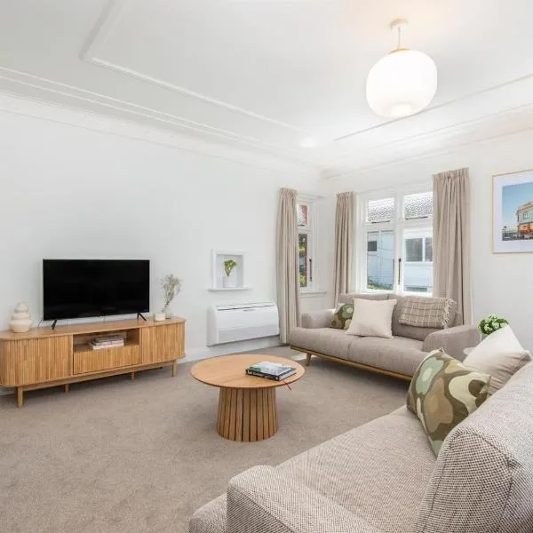 Charming Roslyn Home, hotel Dunedinben