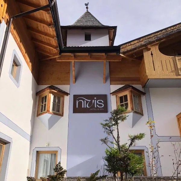 Nivis Hotel – hotel w mieście Folgarida