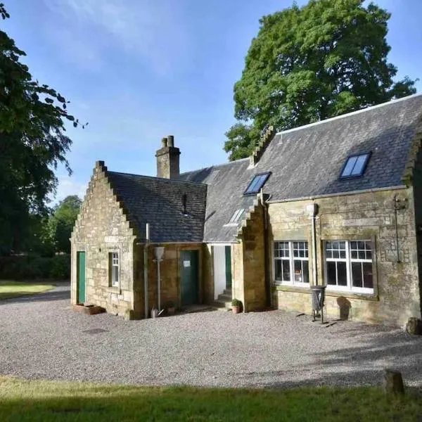 The Stable Flat - 20 minutes from St Andrews, Hotel in Cupar