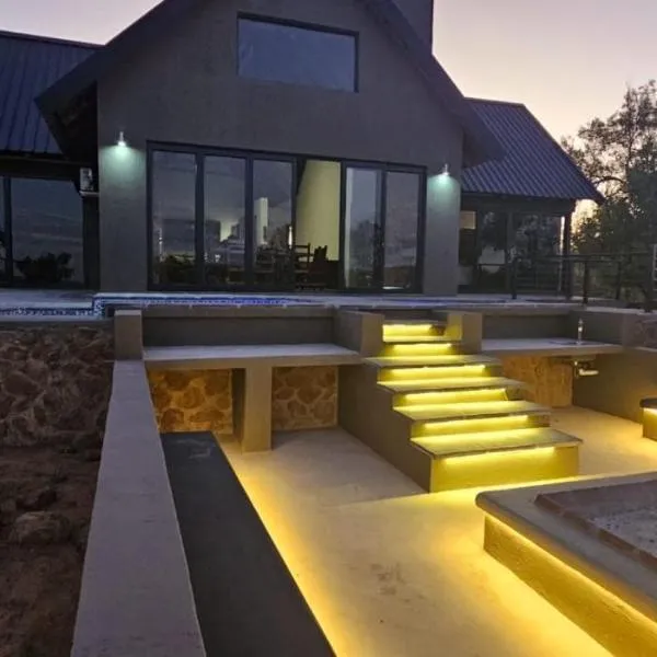 Thabanyane Private Lodge Mabalingwe, hotel v destinaci Bela-Bela