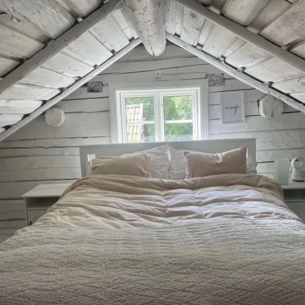 Vinterhus nära Romme Alpin, hôtel à Borlänge