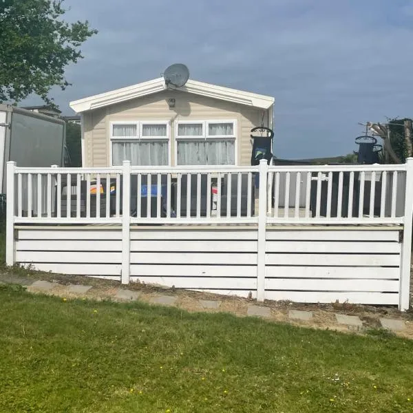 62 Newquay Bay Resort Pet Friendly, hotel v destinaci Newquay