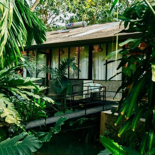 Boho Jungle Studios, hotel v destinaci Hiriketiya