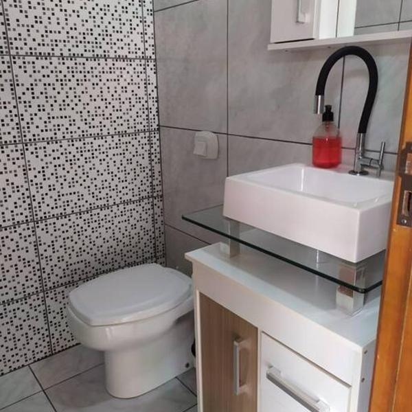 Casa com Piscina e ampla area de festas - Foto 3