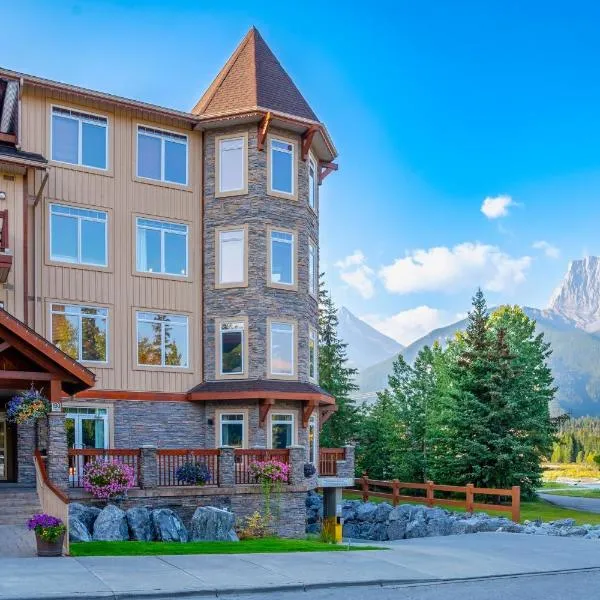 Falcon Crest Lodge by CLIQUE, khách sạn ở Canmore