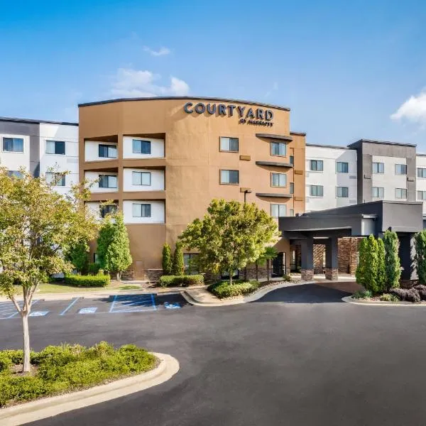Courtyard by Marriott Columbus Phenix City, hotel v destinaci Phenix City