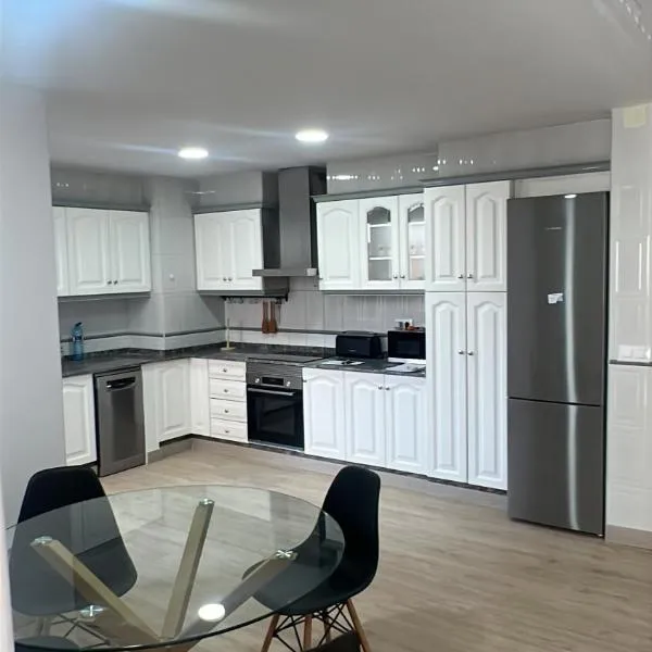 Apartamento R&C, hotel v destinácii Gandía