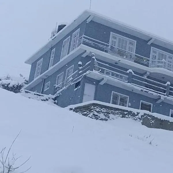 Aditya homestay, hotel di Gondla