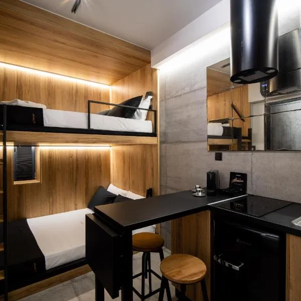 Industrial - Le Petit Bati, hotel en Volos