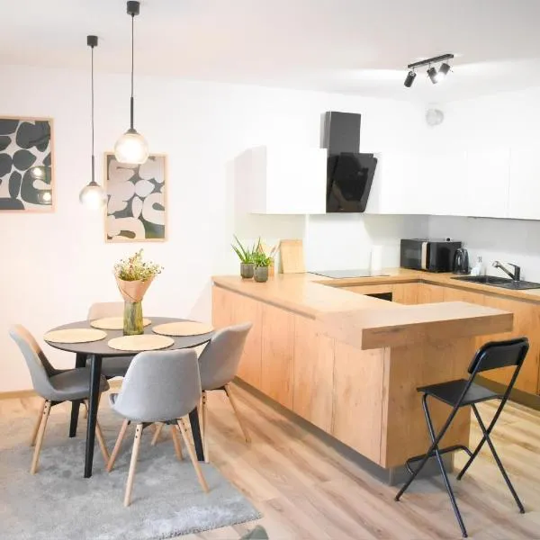 Apartment with Garden & FREE Parking & Late check out, khách sạn ở Trnava