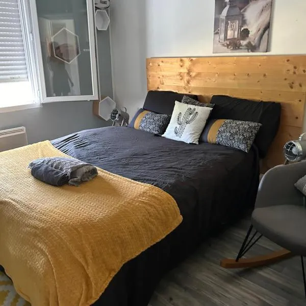 Chambre Raphaël les monts, hotel em Sainte-Feyre