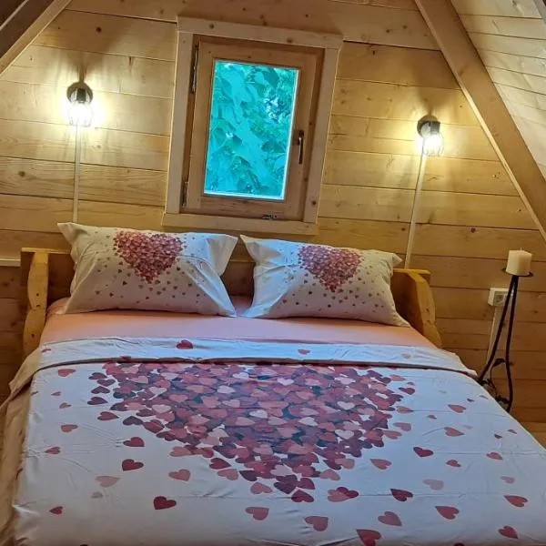 Woodhouse Maja, hotel in Virpazar