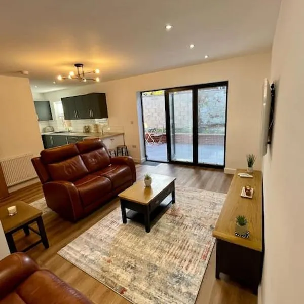 luxury Detached House Sheffield City Centre Sleeps 4, hotel v destinaci Sheffield