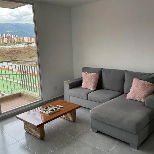 Excelente Apartamento Familiar en Sector Residencial、イバゲのホテル
