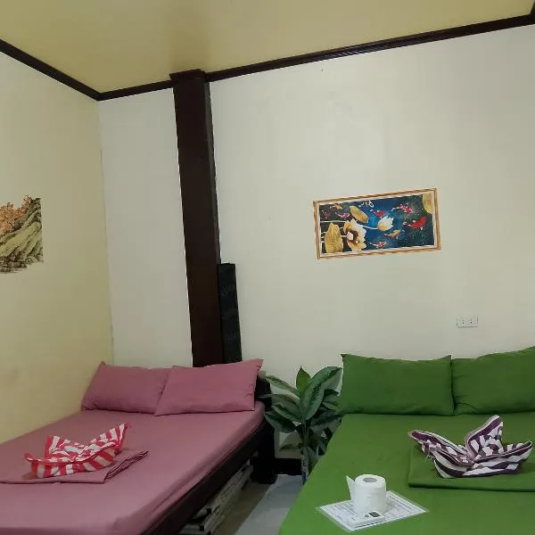 Subangan Room 3, hotel v destinaci Burgos