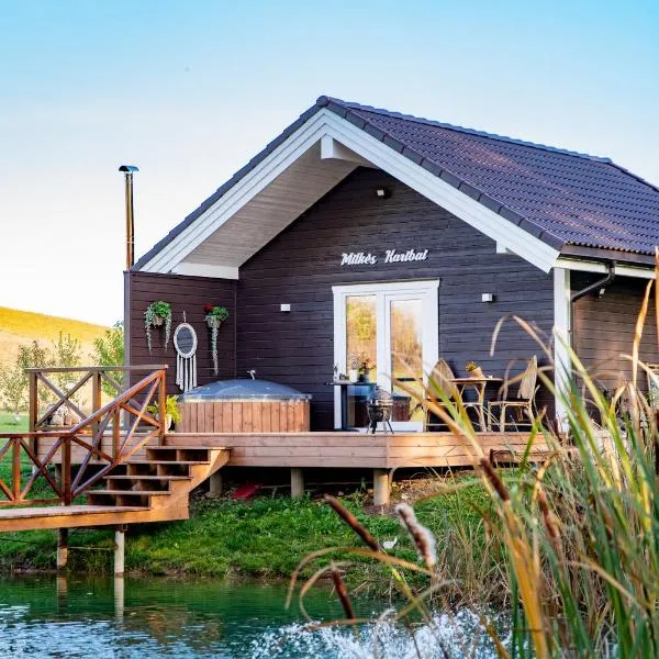 Milkės Karibai - poilsio namelis su sauna ir kubilu, hotel v destinaci Statiškė