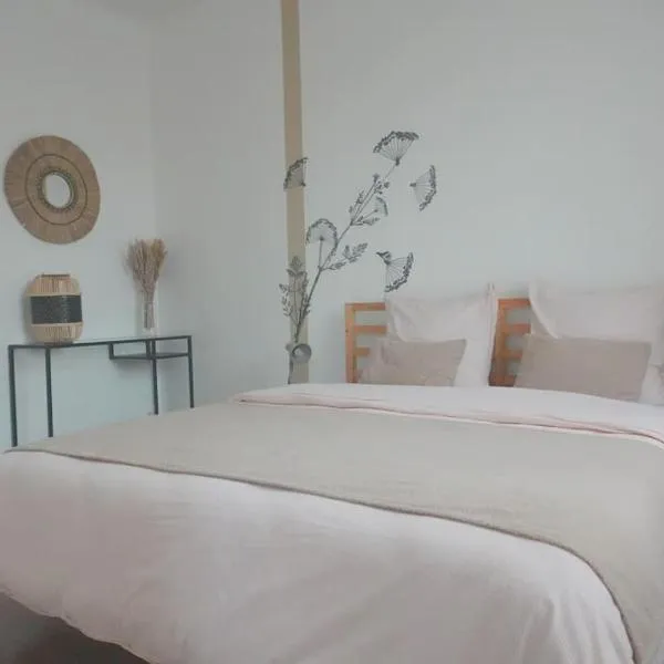 Visiter et travailler près de Paris - Kalula, hotel v destinácii Clamart