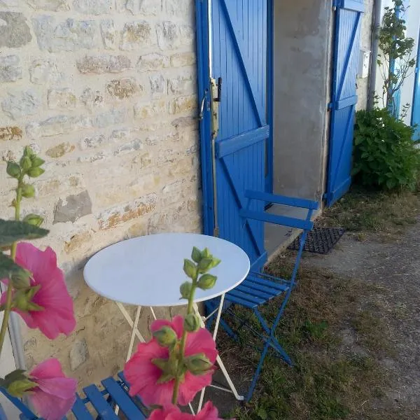 Charmant studio dans le vieux bourg, hotel v destinácii Saint-Denis-dʼOléron
