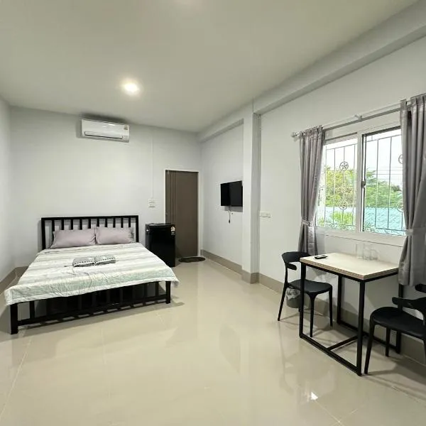 LikeHome สมุทรสาคร ปากทางแพ้ว, hotel v destinaci Ban Khlong Su