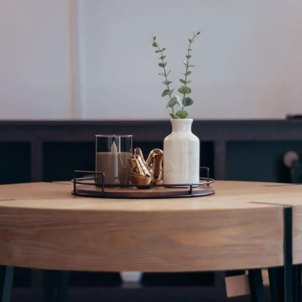 Chic Industrial Vibes 2BR 2BA, hotel u gradu 'Greenville'