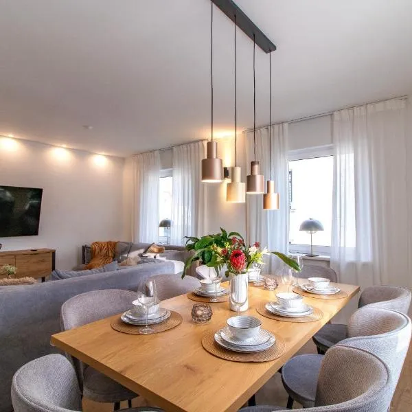 Stilvolles City-Apartment I Netflix I WLAN l Stellplatz I Zentral, hotel v destinaci Schwarzenberg