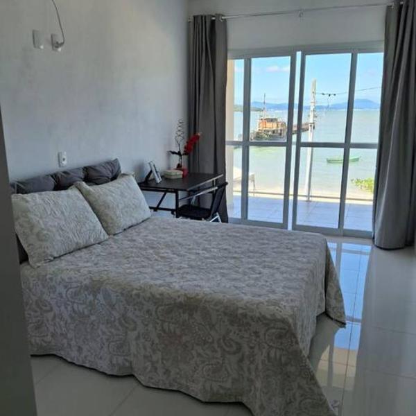 Linda casa ampla beira do mar em Gov Celso Ramos - Foto 2