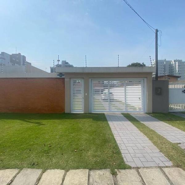Casa duas quadras da Praia - Foto 3