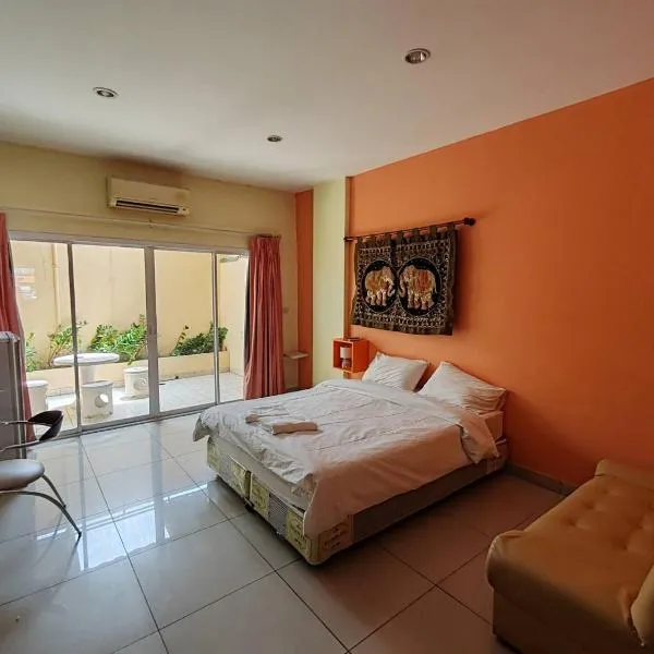 Jomtien Hostel, hotel v destinaci Jomtien pláž