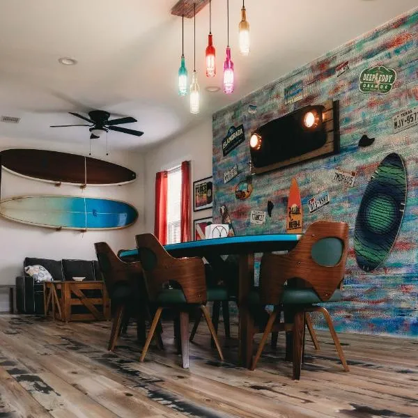The Board House Longboard, hotel a Galveston