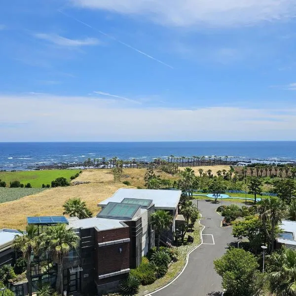 Hotel Scarboro Jeju, hotel in Seogwipo