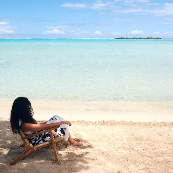 Moorea Beach Villas, hotel in Haapiti