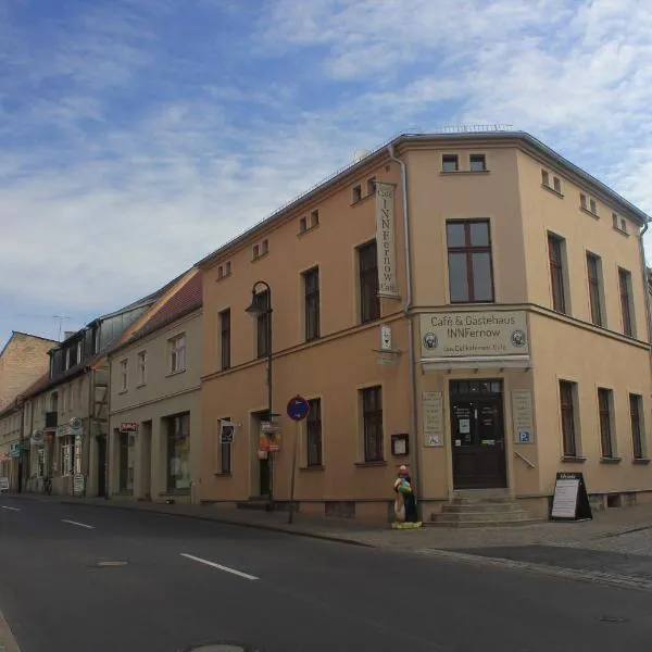 Gästehaus INNFernow, hotel v destinaci Fürstenberg-Havel