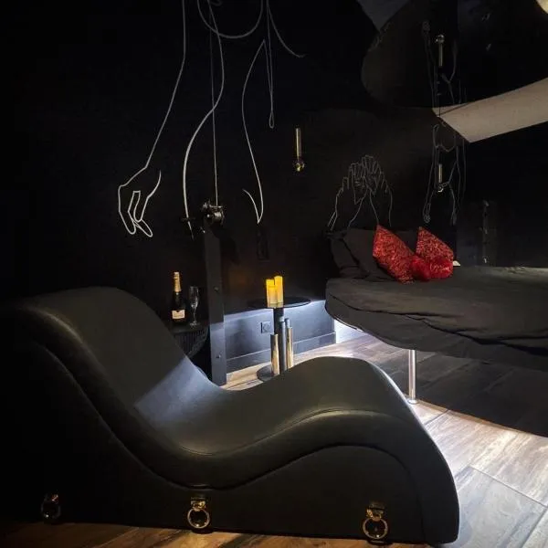 Luxe and Spa, hotel in Condé-Sainte-Libiaire