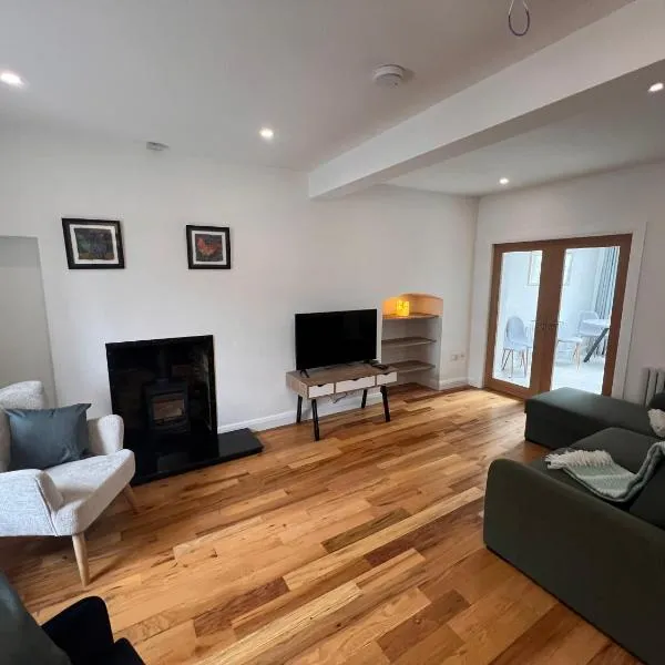 Alfies Little Townhouse, hotel v destinaci Carrickmacross