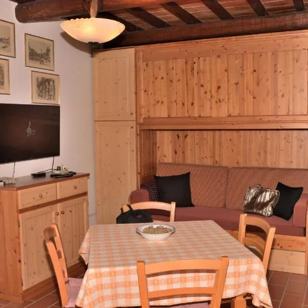 42 Vacanza di relax in Maremma - wifi - free parking, hotel v destinácii Castel del Piano