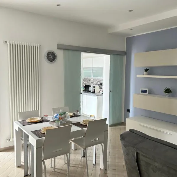 Refrésh House، فندق في برينديسي