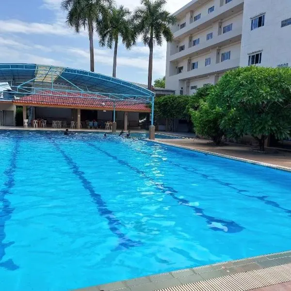 Viesnīca KP Hotel Udonthani pilsētā Amphoe Kumphawapi