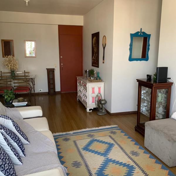 01 Quarto aconchegante só para 02 pessoas em área nobre