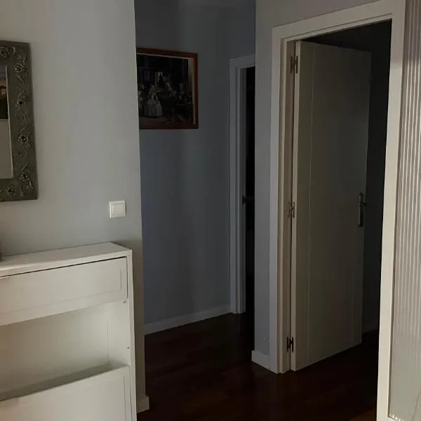 CASA TRES HERMANOS, hotel v destinaci Las Navas del Marqués