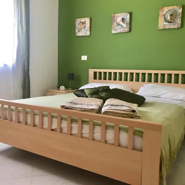 Pizzo Beach Club two bed Apartments 8G, hotel din Pizzo