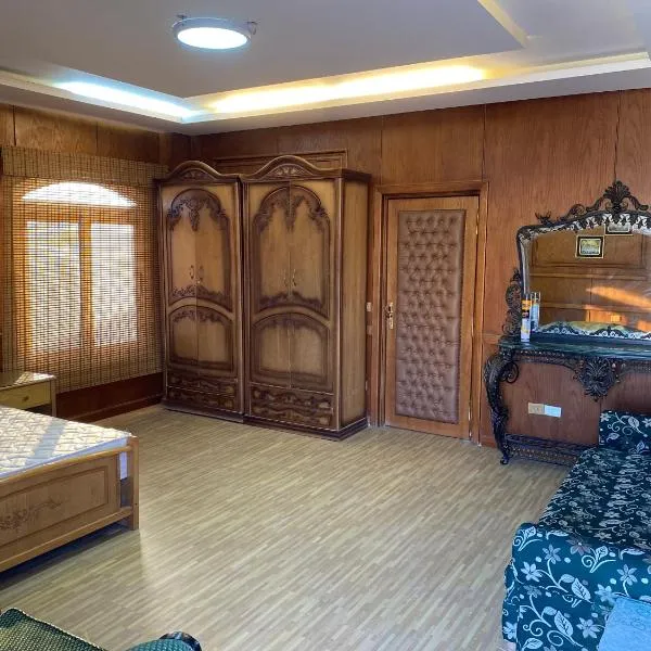 روف الميراچ Roof Meriage, hotel v Káhiře