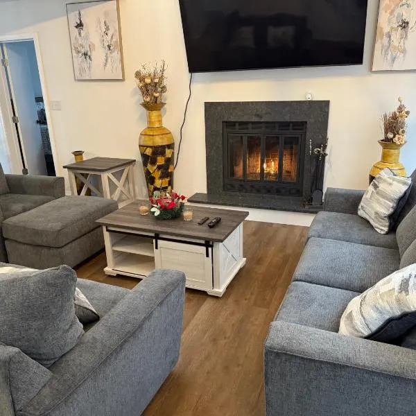 POCONOS everything close to Luxury vacational home in the heart of poconos, hotel v destinaci Tobyhanna