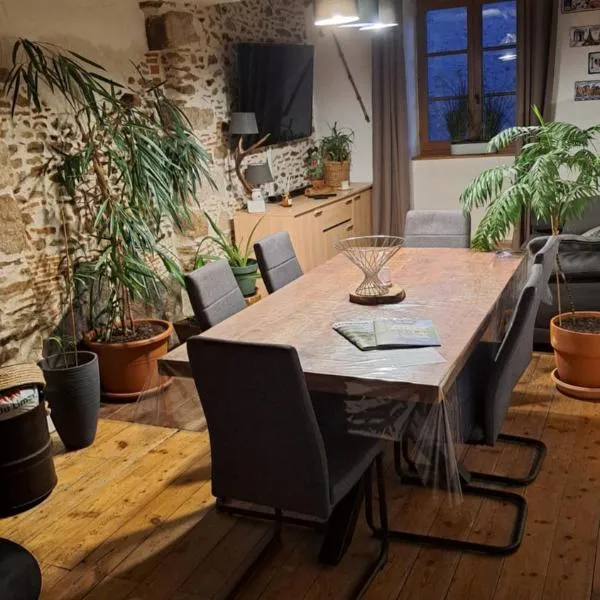 Maison atypique médiévale, hotel v destinaci Saint-Léonard-de-Noblat