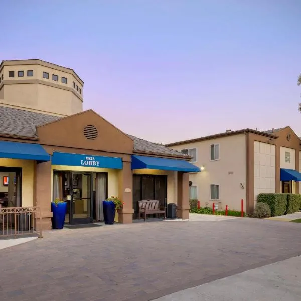 ベスト ウエスタン ロイヤル パレス イン ＆ スイーツ（Best Western Royal Palace Inn & Suites）、ロサンゼルスのホテル