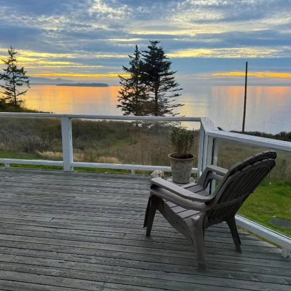 EcoBluff Retreat - Sunset & Water Views!, hotel in Port Townsend