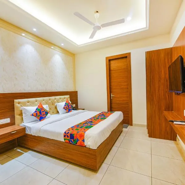 FabHotel K9 Royal, hotel v destinaci Ludhijána