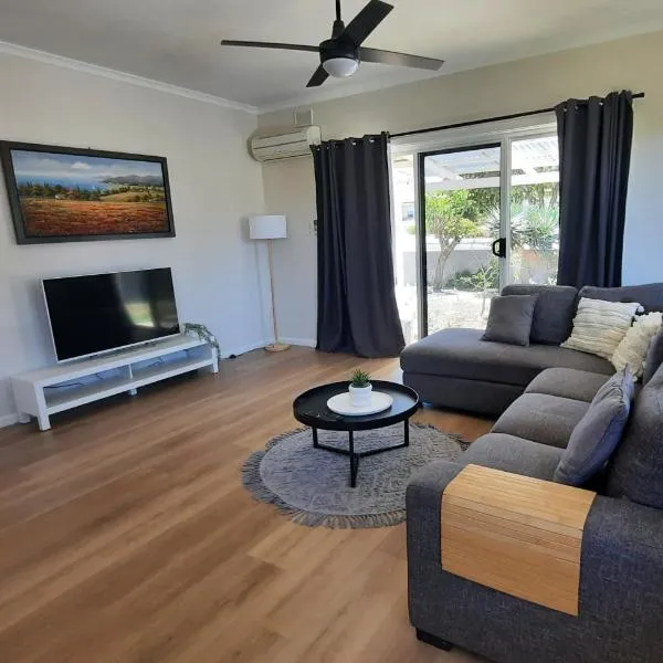 Tidal Pool Retreat - Central Kingscote - 50m to beach, Hotel in Kingscote