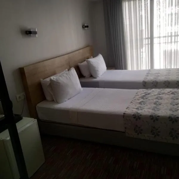 Mojo Otel İzmir, hotel Konak városában
