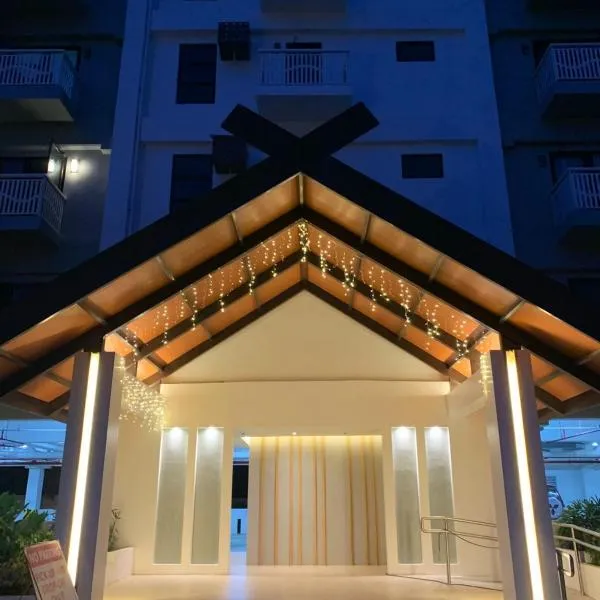 Modern Condo with Ocean Views and Pool in Panglao, hotell sihtkohas Dauis