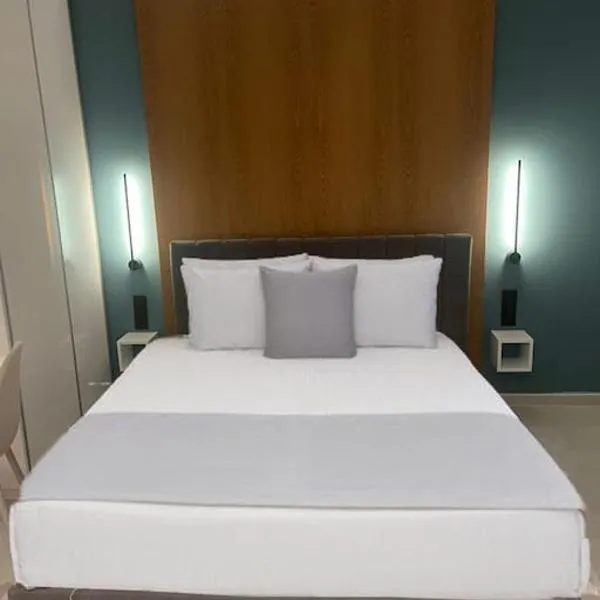 Luxury high-tech apartment, khách sạn ở Larisa